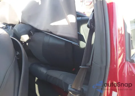 2016 Hyundai Veloster из США, поврежденный, VIN KMHTC6AD5GU280473